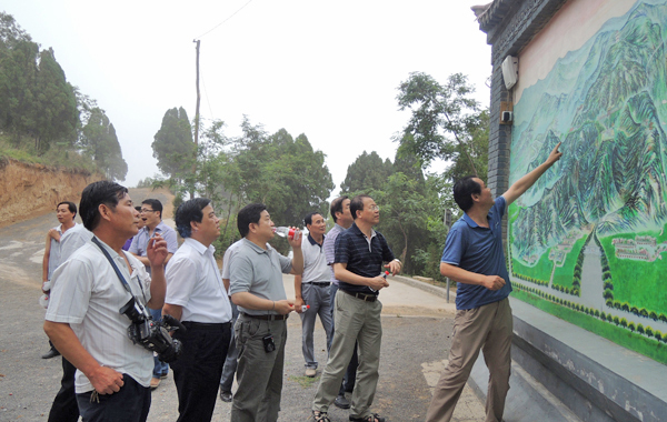 国家规划设计院院长一行考察金粟山森林公园